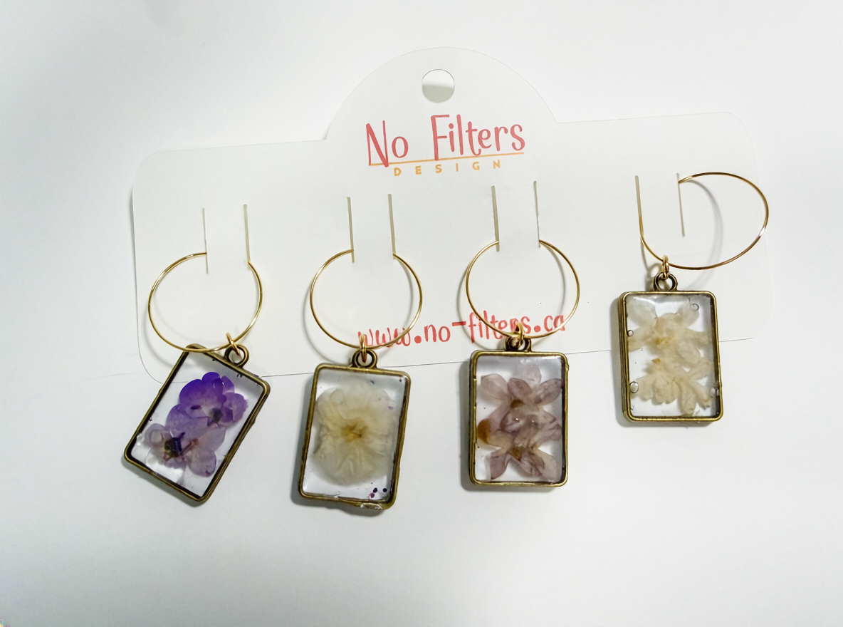 Wine Glass Charms Set of 4 – Resin Charms with Flowers, Butterflies & Sparkle – Gold or Silver Bezels – Party Drink Markers