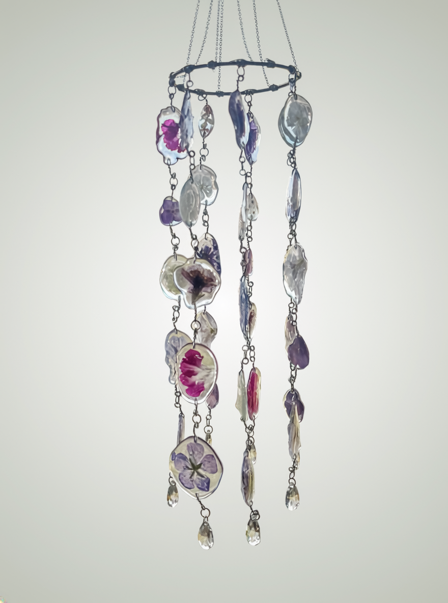 Resin Floral Suncatcher – Dried Flower Hanging Decor – Handmade Window Sun Catcher with Crystals – Boho Home Decor