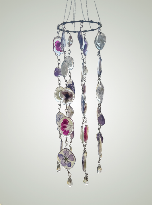 Resin Floral Suncatcher – Dried Flower Hanging Decor – Handmade Window Sun Catcher with Crystals – Boho Home Decor