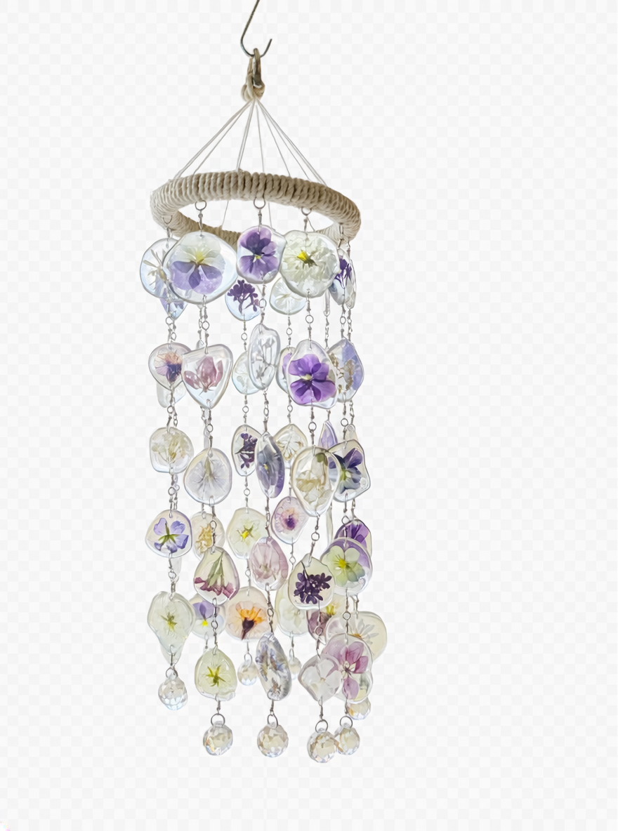 Resin Floral Suncatcher – Dried Flower Hanging Decor – Handmade Window Sun Catcher with Crystals – Boho Home Decor
