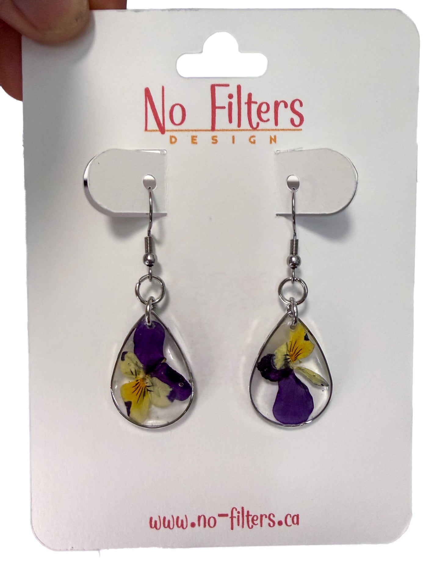 Dried Flower Resin Earrings Made in Canada – Gold or Silver Bezel Floral Earrings – Botanical Jewelry Gift