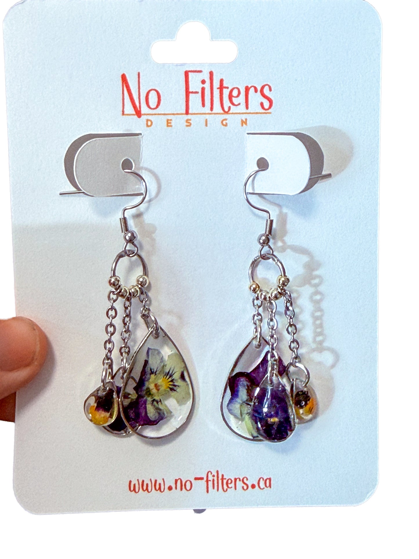 Dried Flower Resin Earrings Made in Canada – Gold or Silver Bezel Floral Earrings – Botanical Jewelry Gift