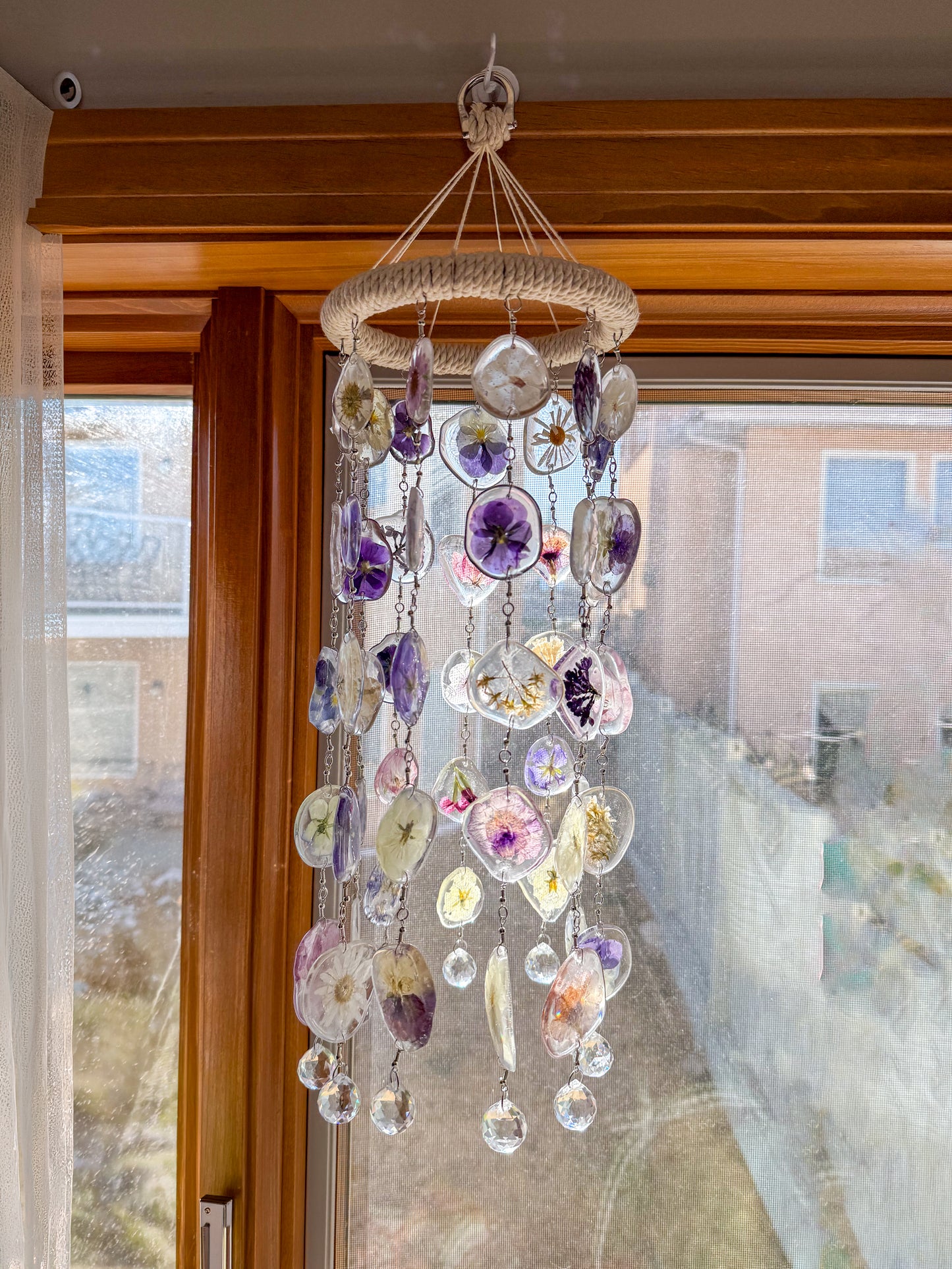 Resin Floral Suncatcher – Dried Flower Hanging Decor – Handmade Window Sun Catcher with Crystals – Boho Home Decor